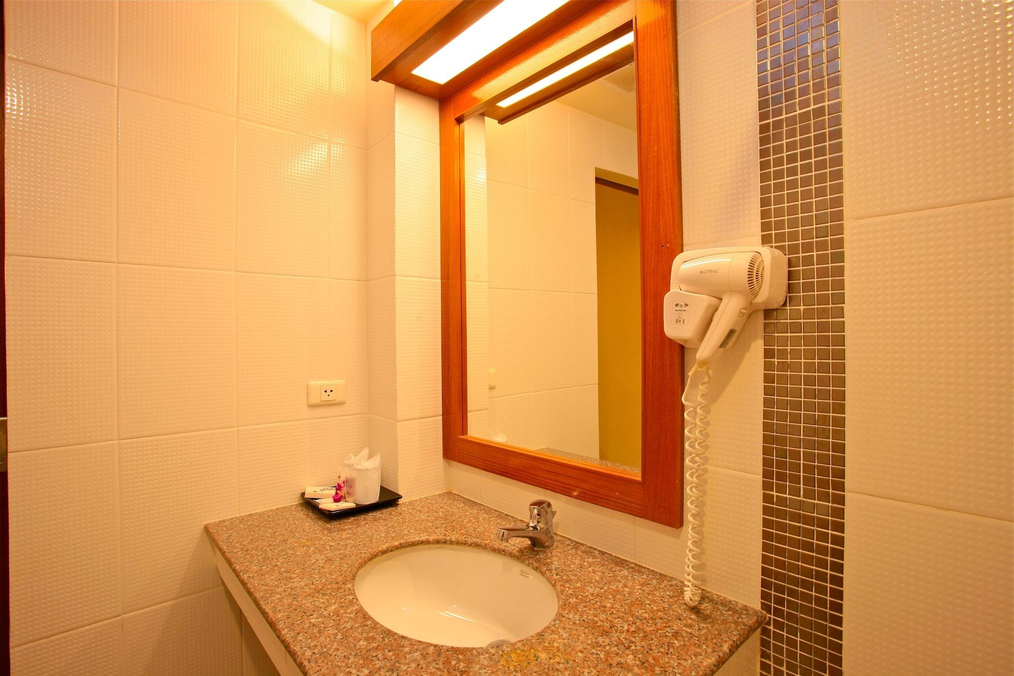 Orchid Garden Hotel Patong Exterior foto